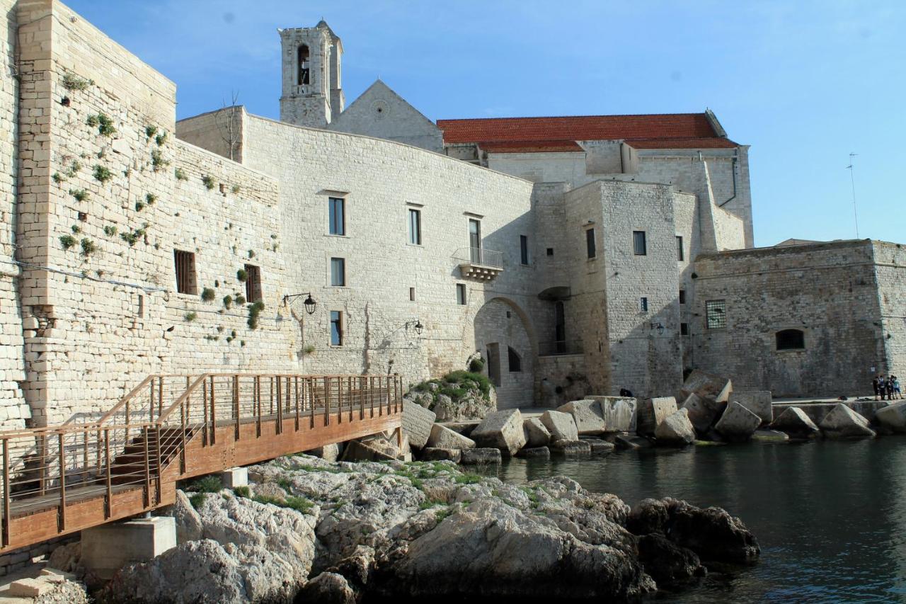 Giovinazzo Historic Apulia Old Town Stone House With Private Patio Apartment ภายนอก รูปภาพ