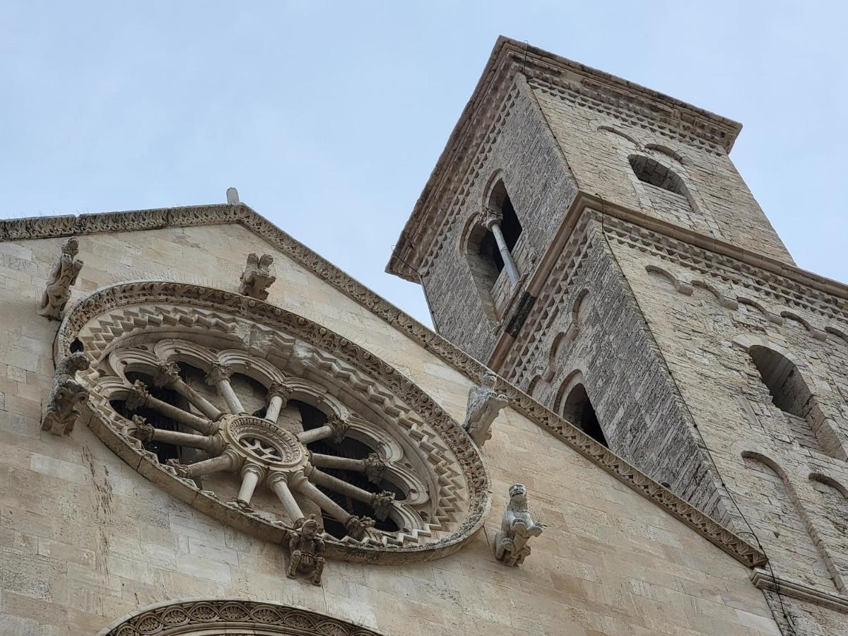 Giovinazzo Historic Apulia Old Town Stone House With Private Patio Apartment ภายนอก รูปภาพ