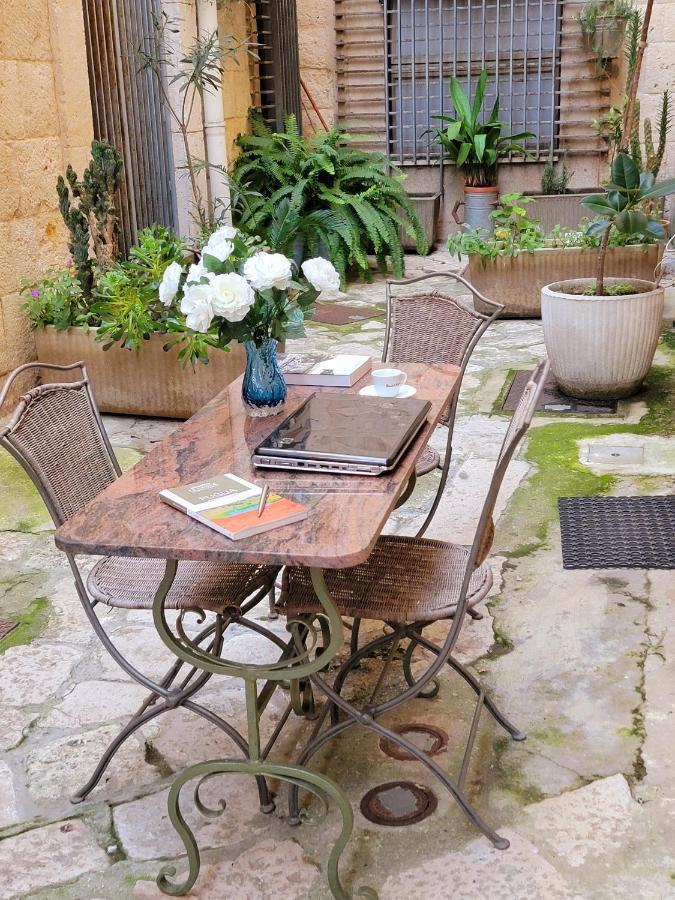 Giovinazzo Historic Apulia Old Town Stone House With Private Patio Apartment ภายนอก รูปภาพ